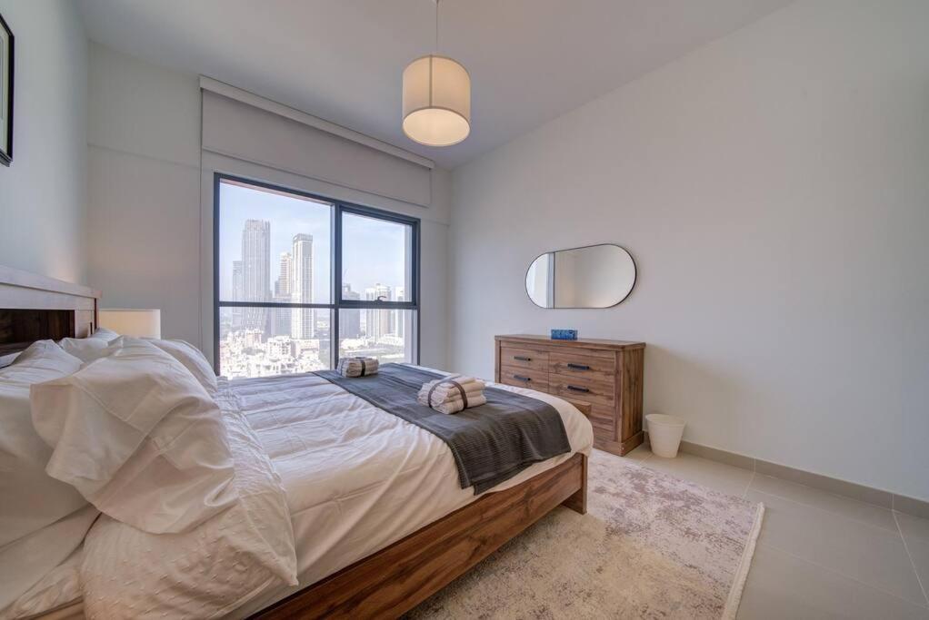 Burj Khalifa View - 2Br And Maid - Downtown Appartement Dubai Buitenkant foto